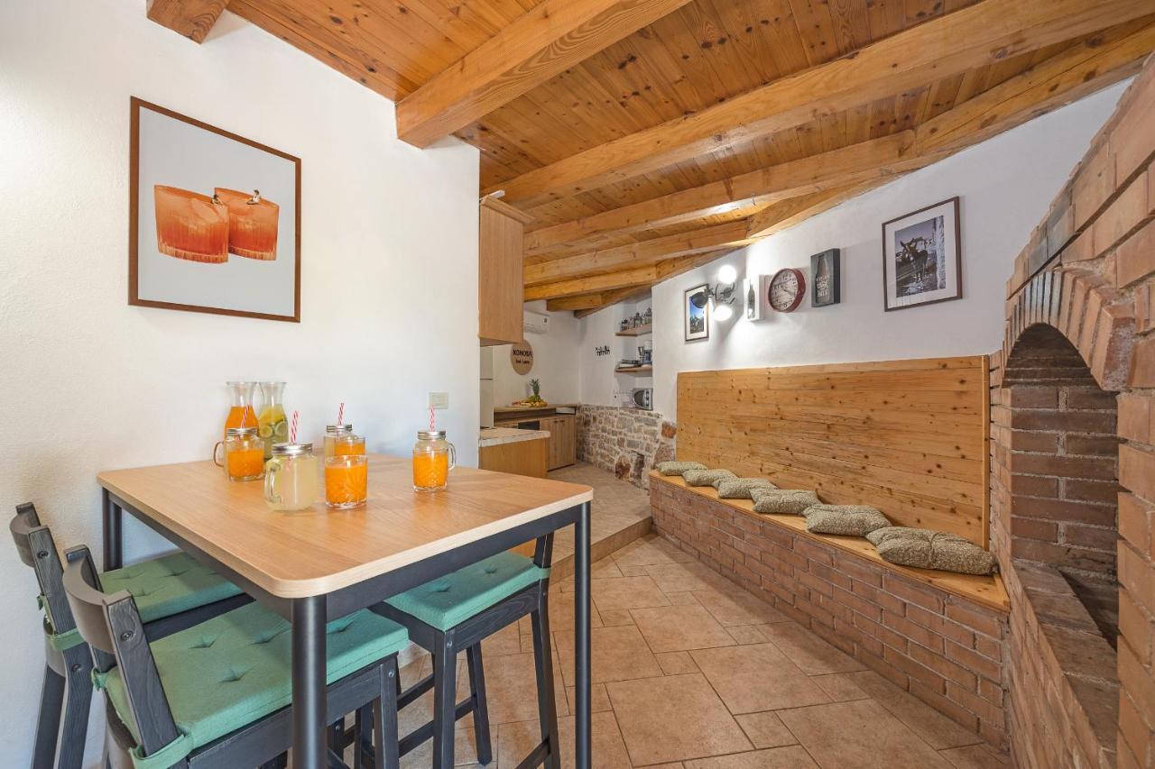 Laura - Orihi Villa *